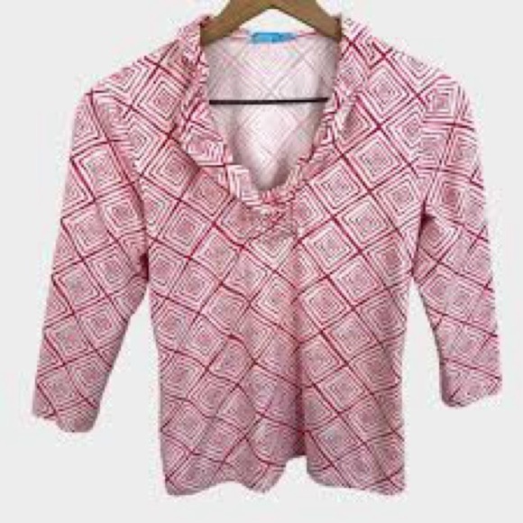 J. McLaughlin Pink White Diamond Print Ruffle Neck Top - Picture 1 of 13